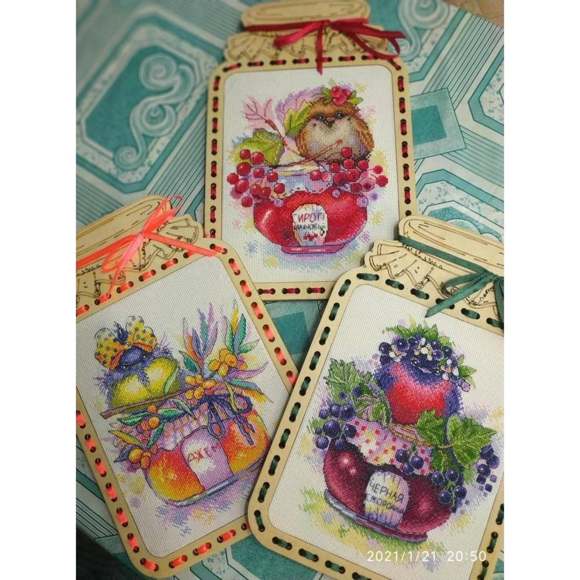 MP Studia Singing Currant Cross Stitch Kit